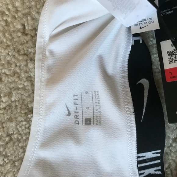 Nike bra - Picture 3 of 3